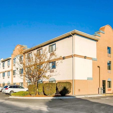 Comfort Inn & Suites Фрута Екстериор снимка