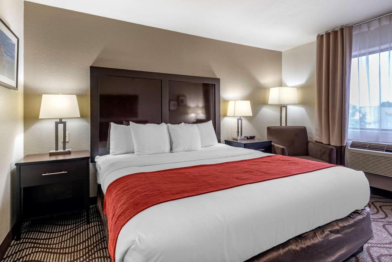 Comfort Inn & Suites Фрута Екстериор снимка