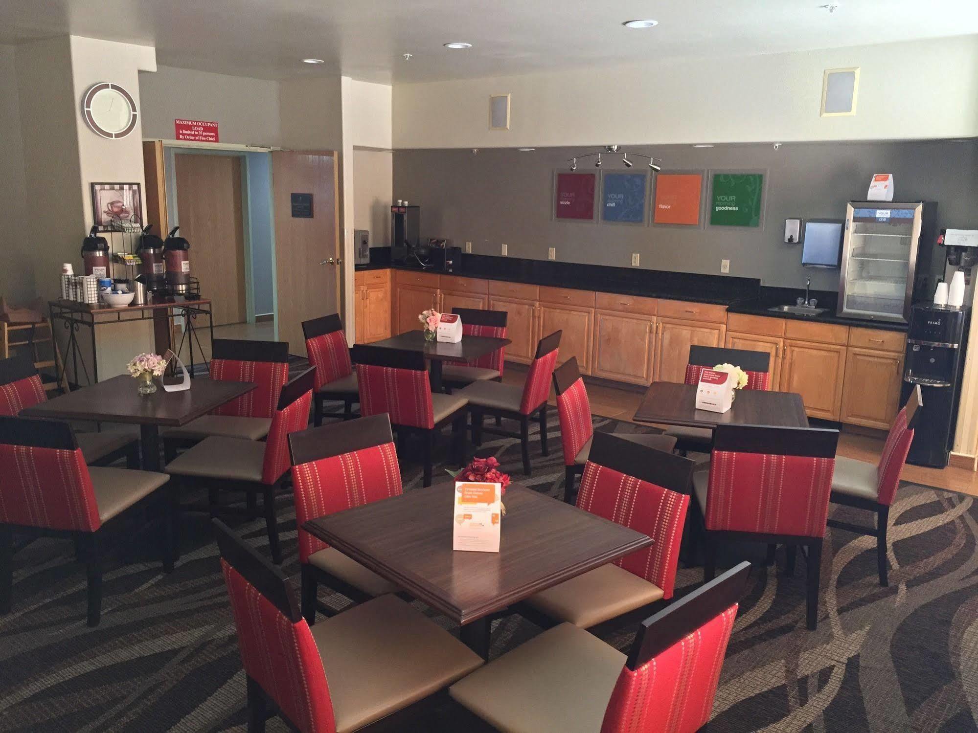 Comfort Inn & Suites Фрута Екстериор снимка